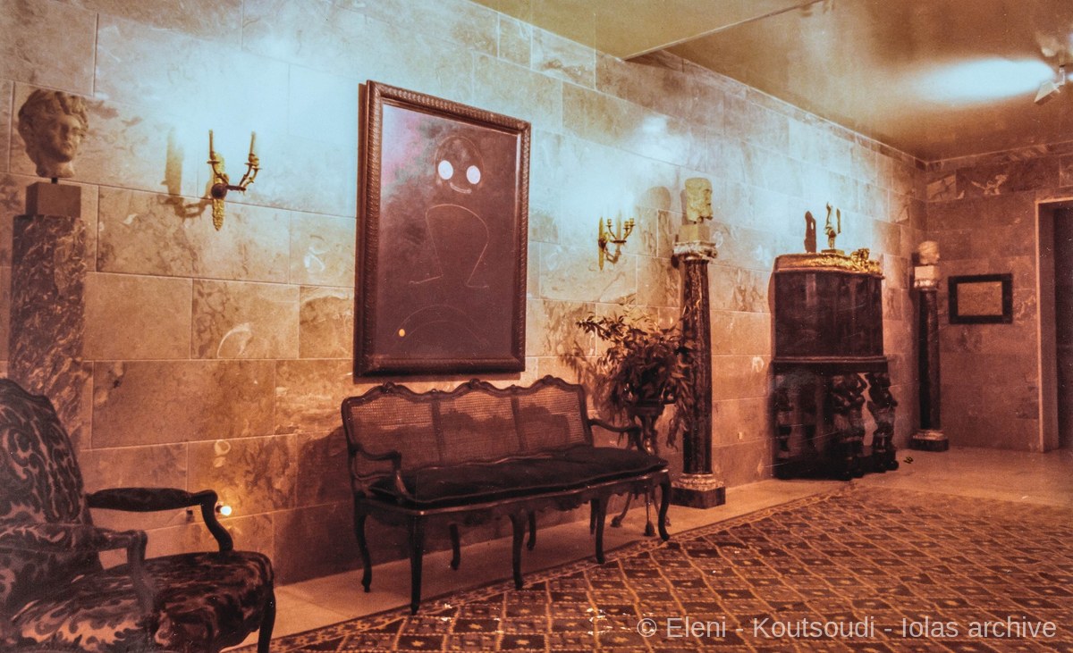 Villa Iolas, entrance hall